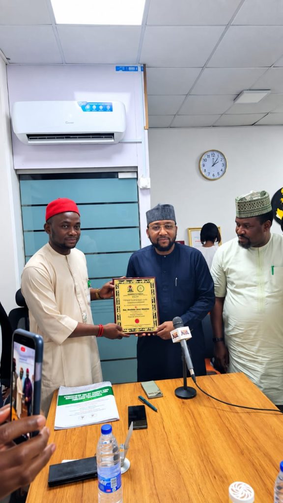 CYMS Honours Abaji Chairman, Renews Call for Stronger Local Government Autonomy in Nigeria